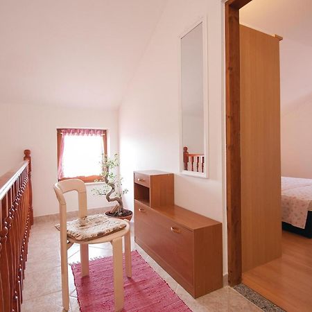 Lovely Apartment In Rovinj With Kitchen Exterior foto